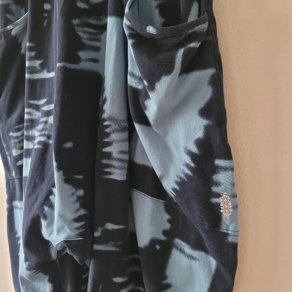 Free People Movement Hot Shot Printed Onesie Jumpsuit Winter Forest Navy Large - Picture 7 of 12